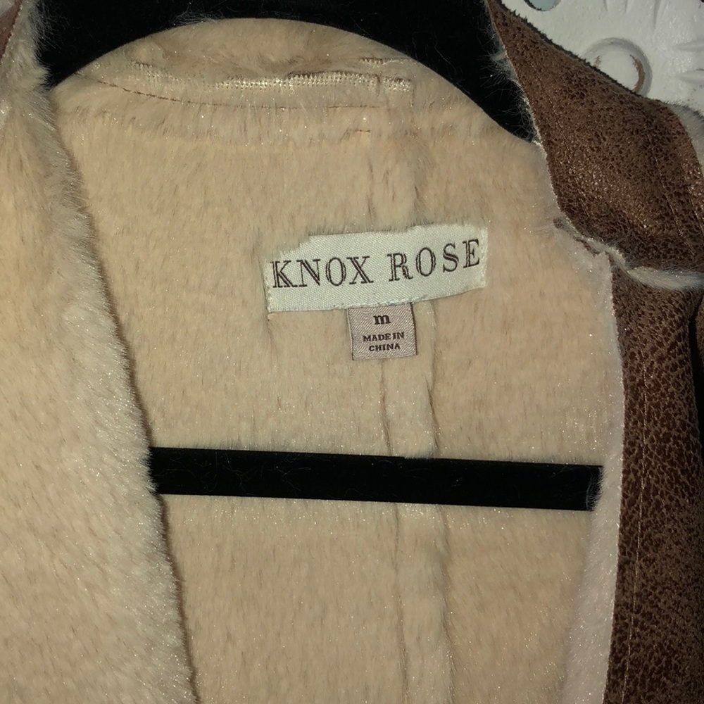 •Fur Vest• - Picture 2 of 5